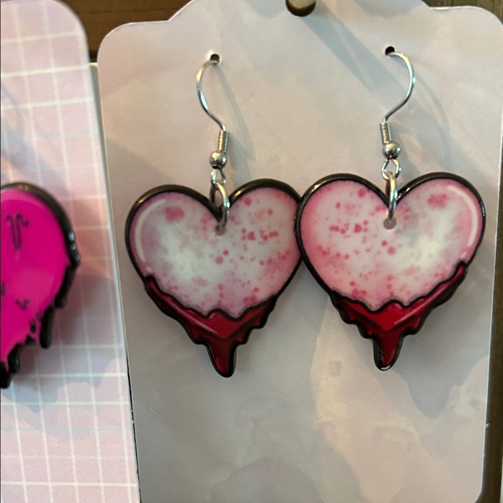 Halloween dripping heart earrings